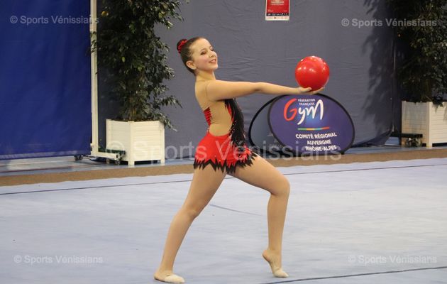 Célia Hammachi brille aux Régionaux de gymnastique rythmique